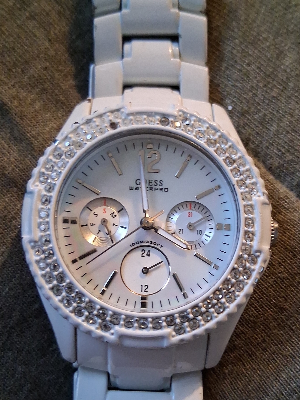 Guess White Ceramic Crystal-Trim Women's Watch